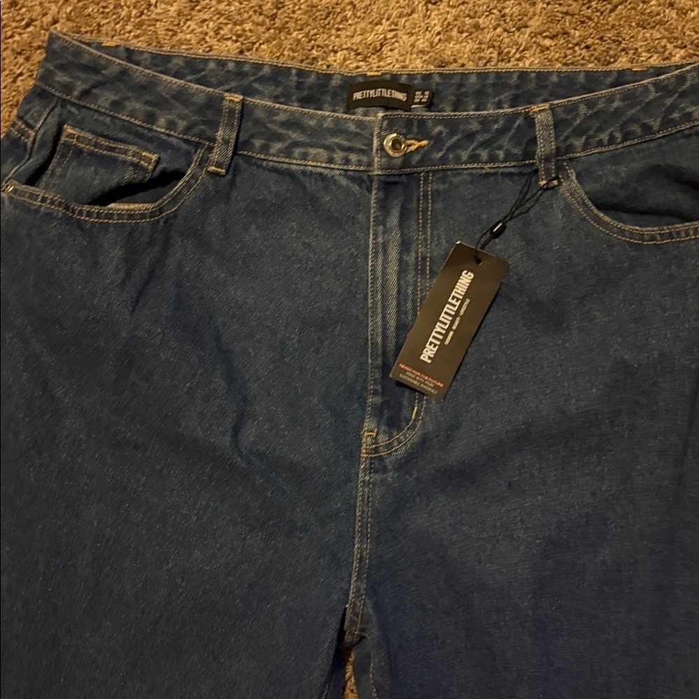 PrettyLittleThing Dark Blue Denim Jeans - Picture 3 of 4